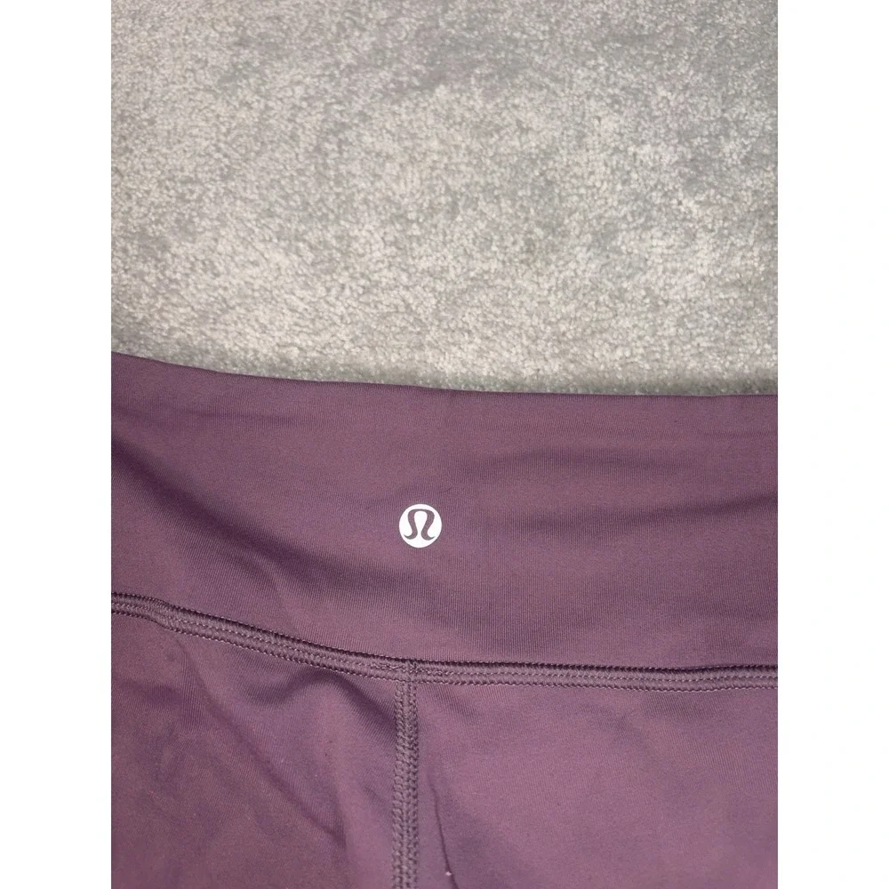 lululemon reversible cropped leggings 6 black/purple